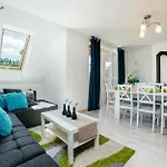 Wonder Home - Komuny Paryskiej - Domki górskie z kominkami