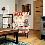 Wonder Home - Komuny Paryskiej - Domki górskie z kominkami